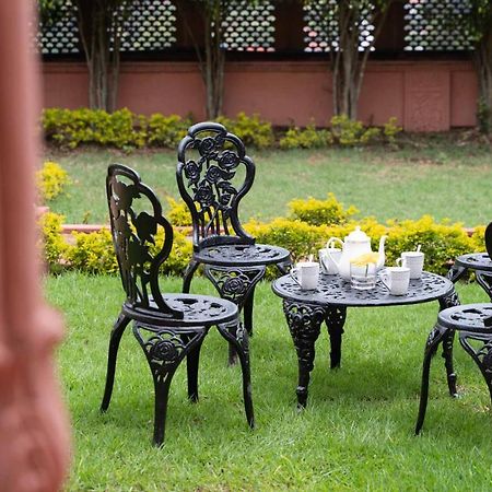 Stayvista At Pink Palace Rajasthani Decor Ooty Extérieur photo