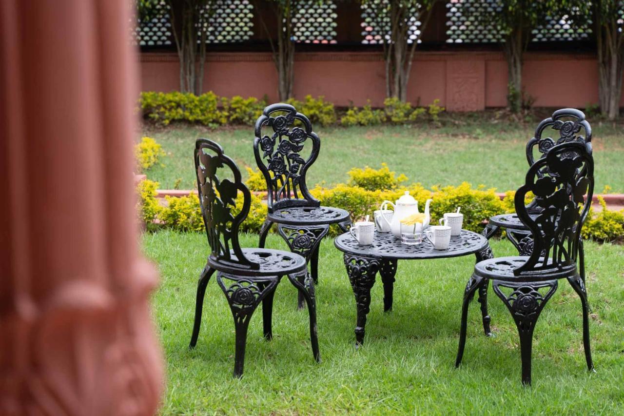 Stayvista At Pink Palace Rajasthani Decor Ooty Extérieur photo
