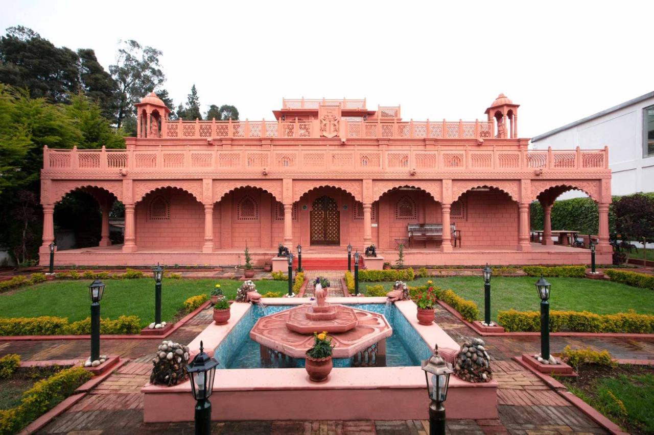 Stayvista At Pink Palace Rajasthani Decor Ooty Extérieur photo